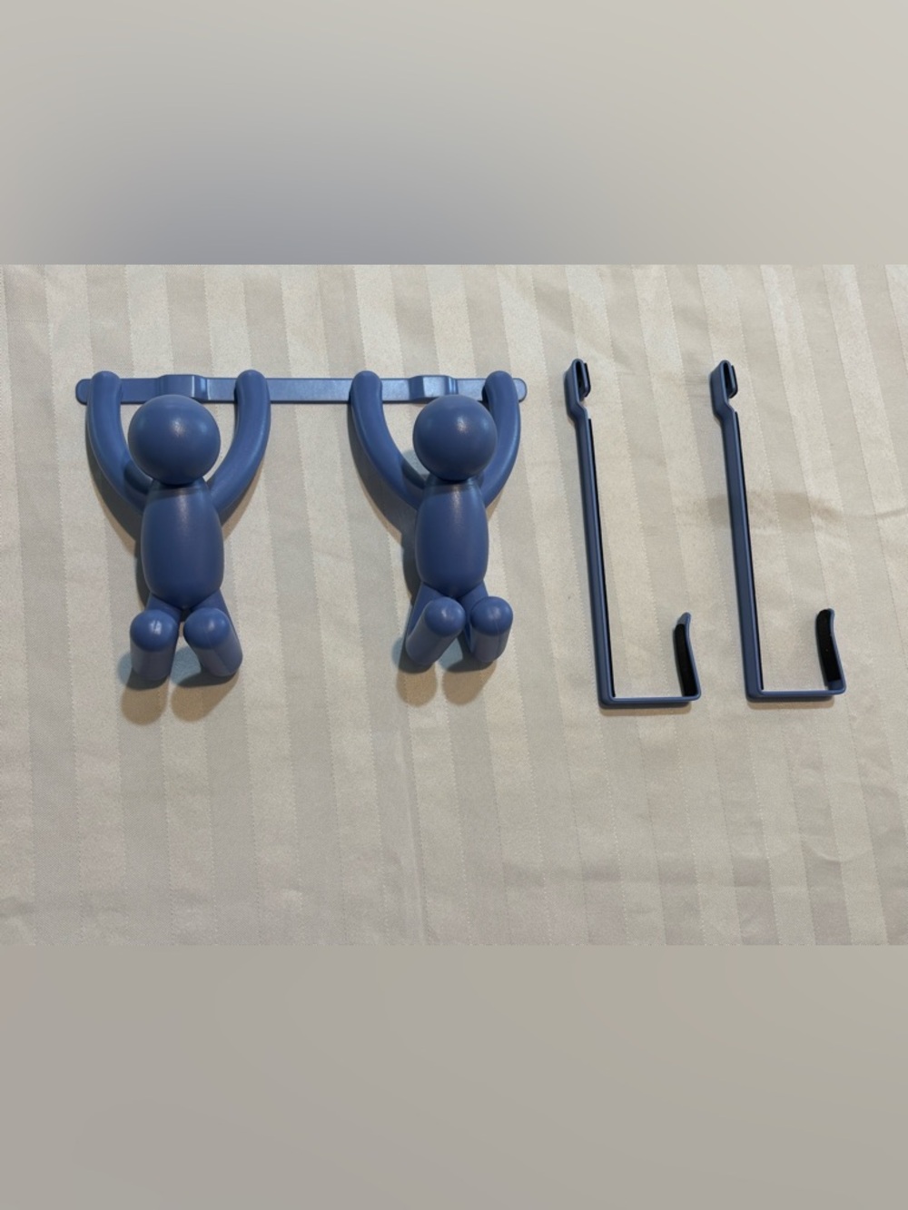Umbra Alan Wisniewski Blue People Climbing Door Hanger (Good Condition) - Picture 2 of 9